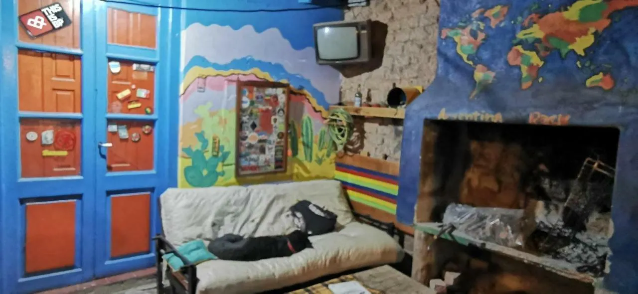 بيت شباب نزل ميندوزافي Longboard House